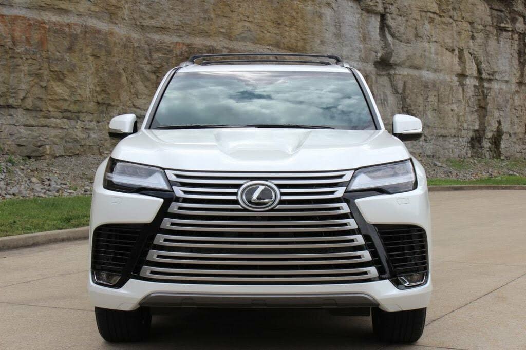 2023_lexus_lx-pic-170675691046733788-1024x768